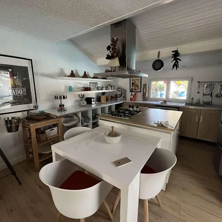 Maison Avec Piscine Privee, Proche Et Commerces, Jardin Et Terrasse, 6 Pers - Fr-1-701-61 Feriehus